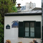 Le Bateau-Lavoir côté rue d'Orchampt