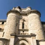 Châtelet du donjon surmonté par le campanile